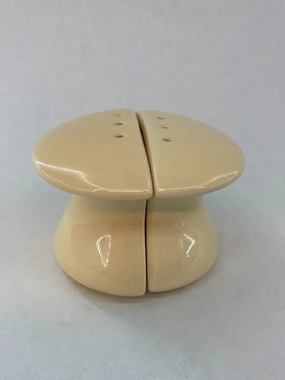 Franciscan Gingersnap Maypole Mushroom Shape Salt & Pepper Shakers Yellow